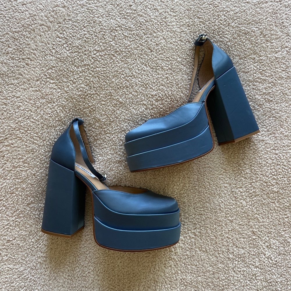 Steve Madden Periwinkle Blue Platform Block Heel Pumps - Women's